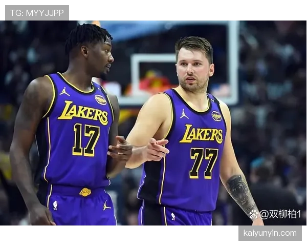 OJ·梅奥关键时刻突破效率提升显著带动湖人攻防转换