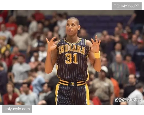 克莱·汤普森三分出手效率提升明显拉开防守空间