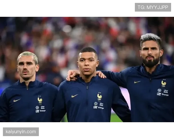 姆巴佩与亨利谁更接近法国足球传奇？——历史地位的关键差距解析