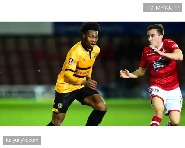 曼联输给英乙球队后，阶段性问题显现，球队稳定性面临考验